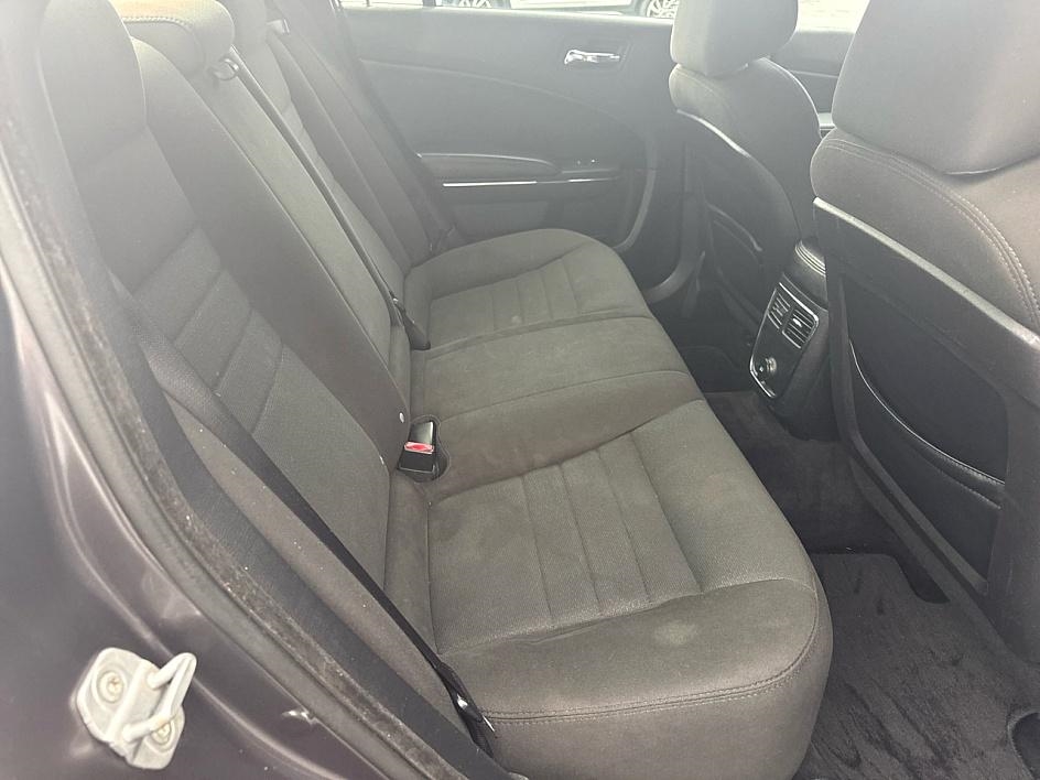 Dodge Charger 4dr Sdn SE RWD 2013