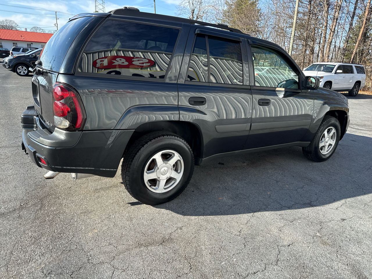 Chevrolet TrailBlazer 4dr 4WD LS 2005