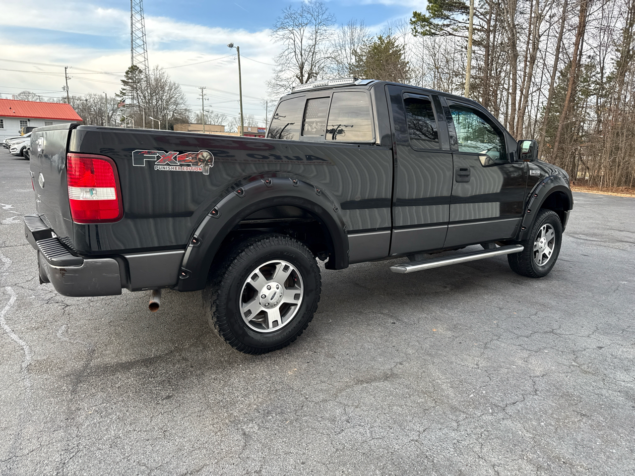 Ford F-150 Supercab 145" Lariat 4WD 2005
