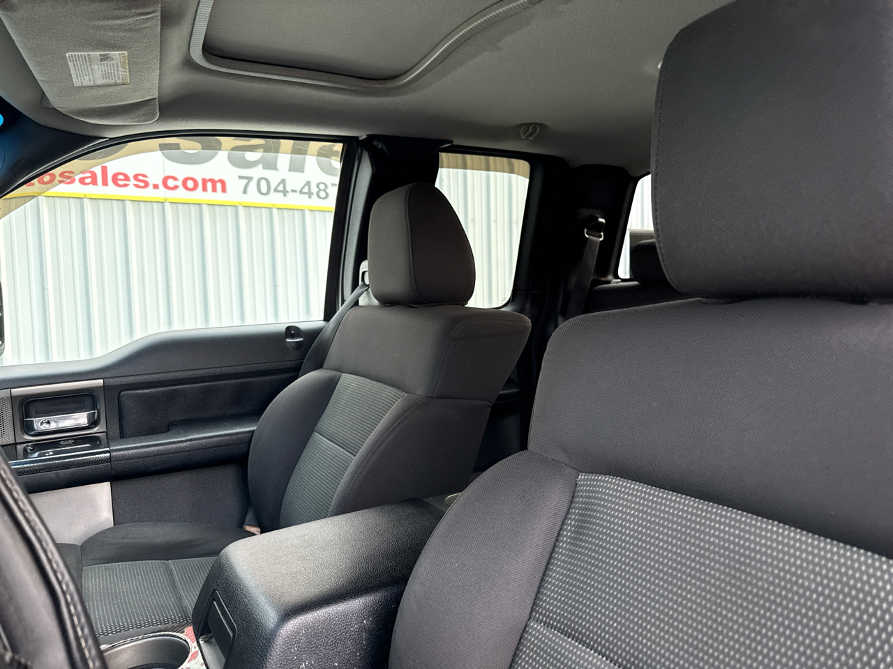 Ford F-150 Supercab 145" Lariat 4WD 2005