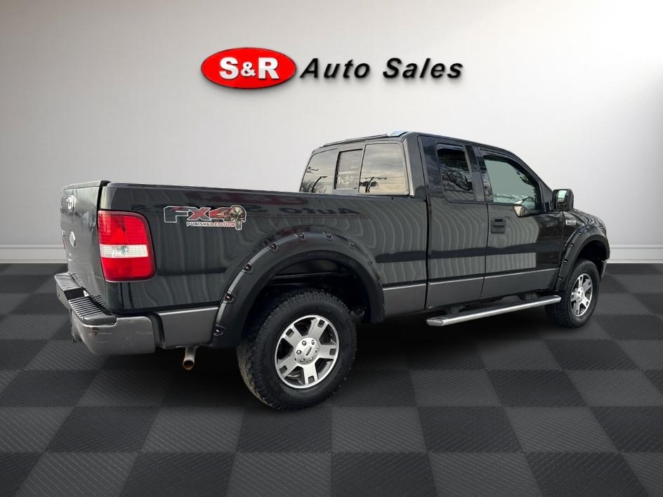 Ford F-150 Supercab 145" Lariat 4WD 2005