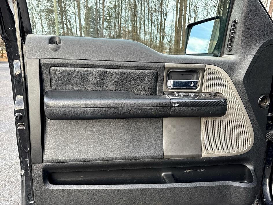 Ford F-150 Supercab 145" Lariat 4WD 2005