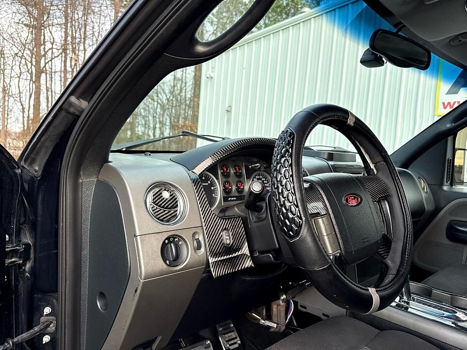 Ford F-150 Supercab 145" Lariat 4WD 2005