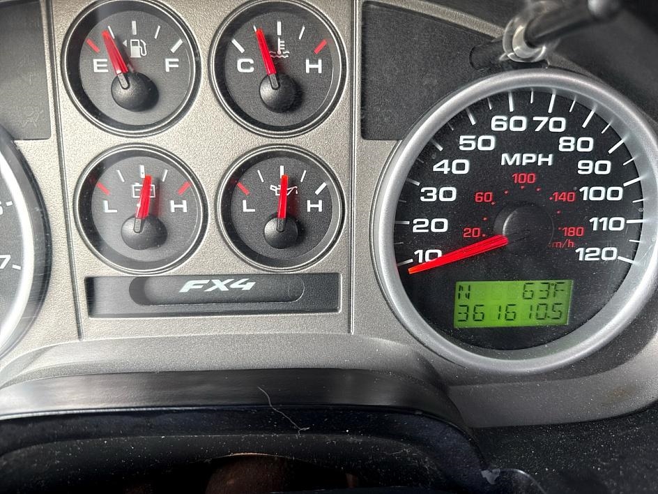 Ford F-150 Supercab 145" Lariat 4WD 2005