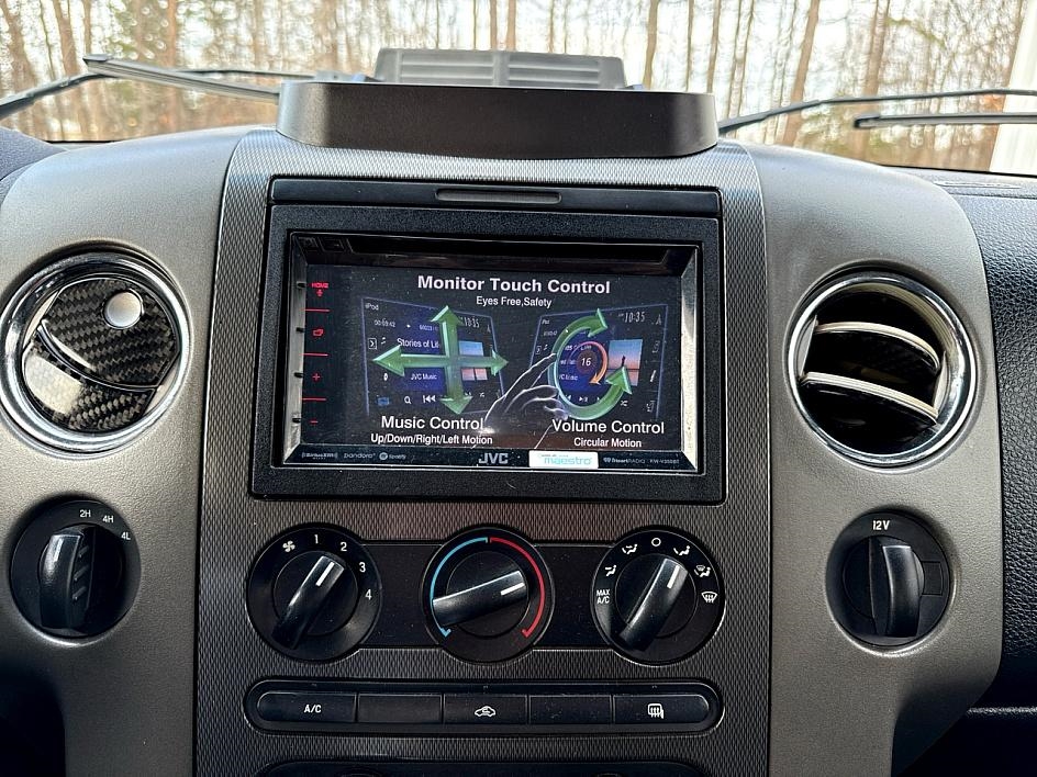 Ford F-150 Supercab 145" Lariat 4WD 2005