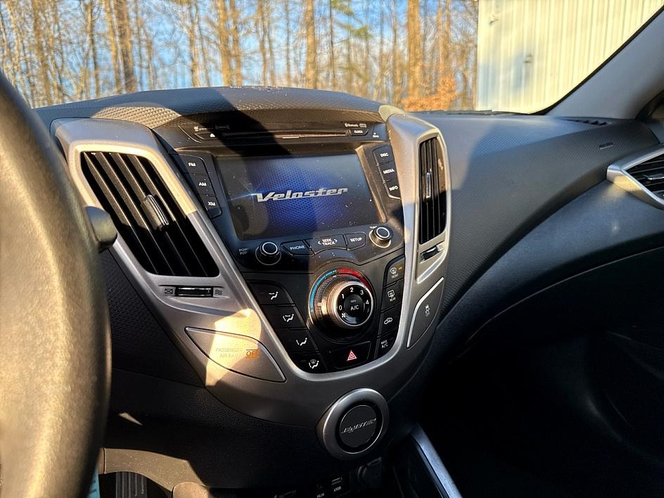 Hyundai Veloster 3dr Cpe Auto 2016