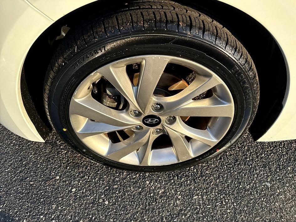 Hyundai Veloster 3dr Cpe Auto 2016