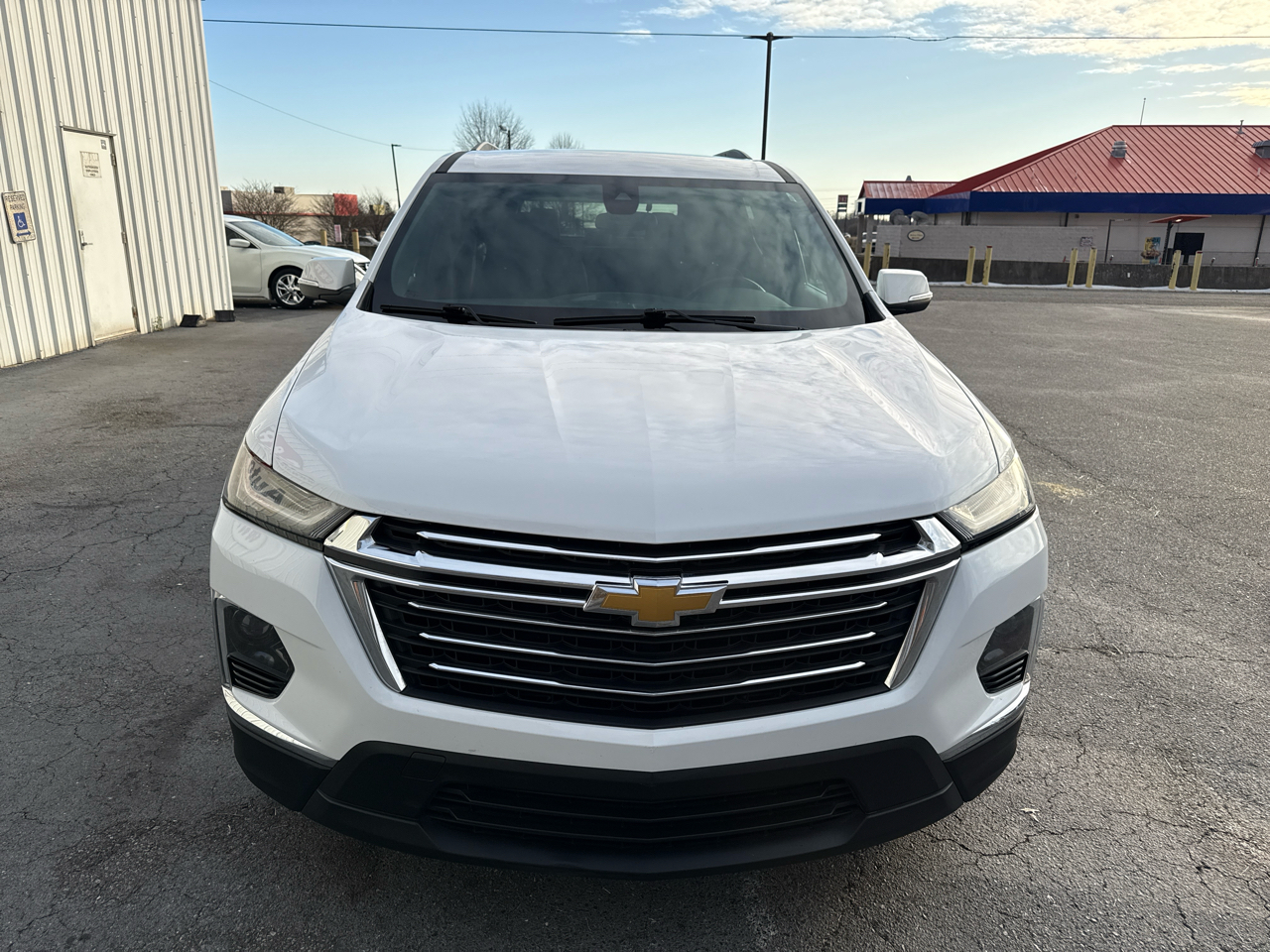 Chevrolet Traverse FWD 4dr LT Cloth w/1LT 2023