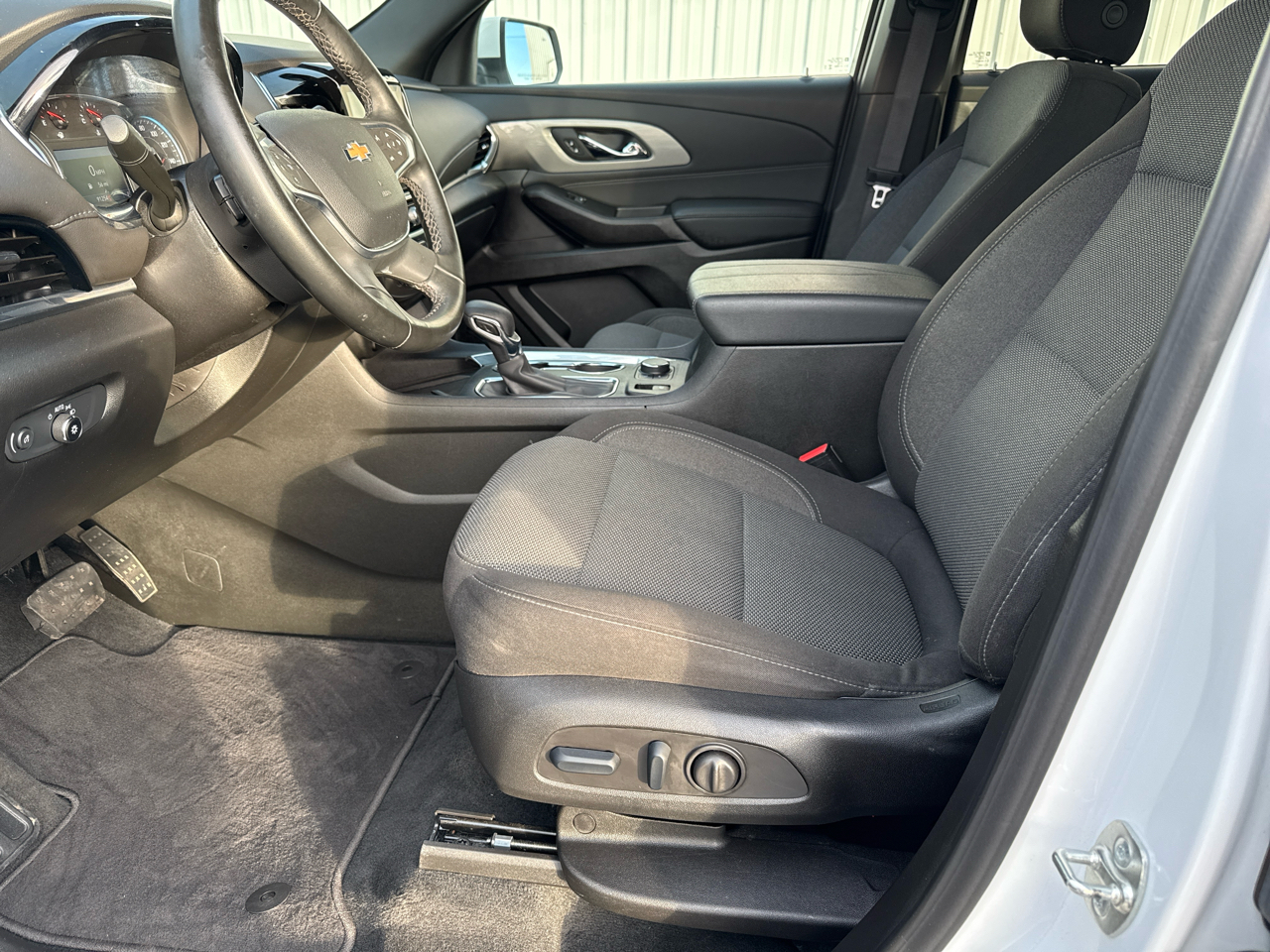 Chevrolet Traverse FWD 4dr LT Cloth w/1LT 2023