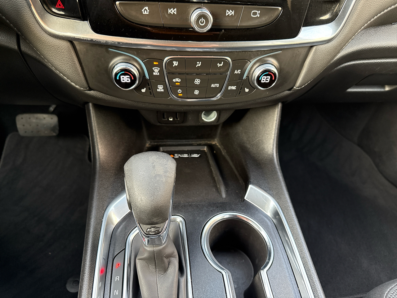 Chevrolet Traverse FWD 4dr LT Cloth w/1LT 2023