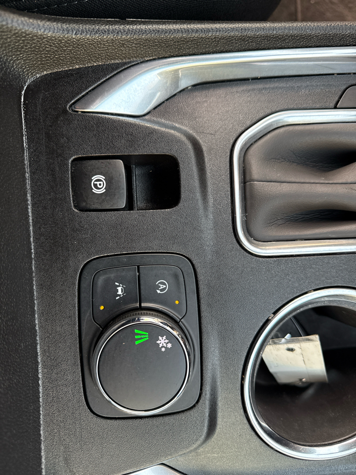 Chevrolet Traverse FWD 4dr LT Cloth w/1LT 2023