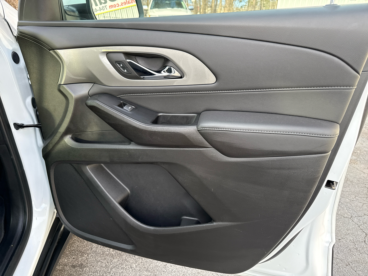 Chevrolet Traverse FWD 4dr LT Cloth w/1LT 2023