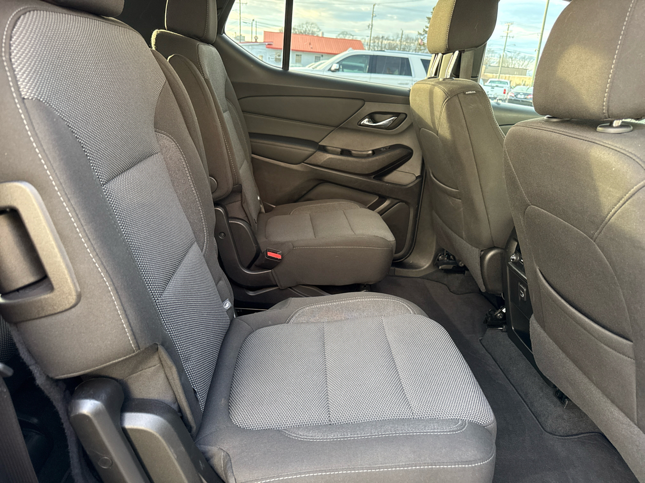 Chevrolet Traverse FWD 4dr LT Cloth w/1LT 2023