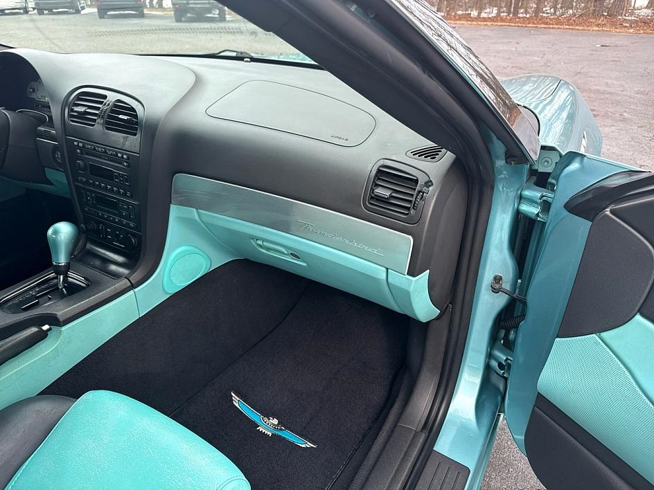 Ford Thunderbird 2dr Conv w/Hardtop Premium 2002