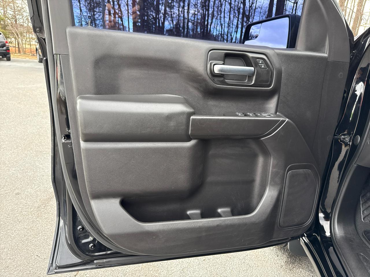 Chevrolet Silverado 1500 2WD Crew Cab 157" Custom 2020