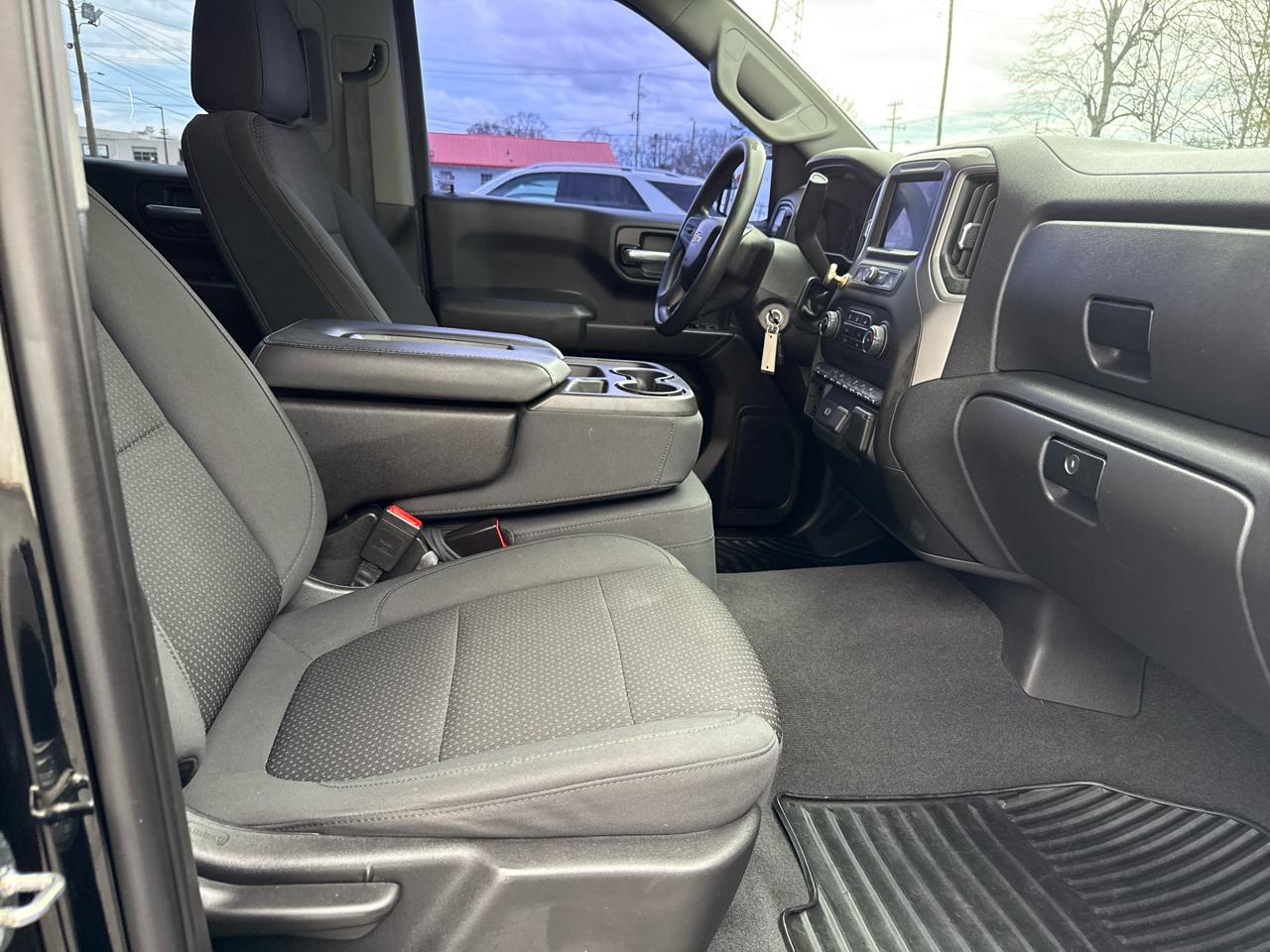 Chevrolet Silverado 1500 2WD Crew Cab 157" Custom 2020