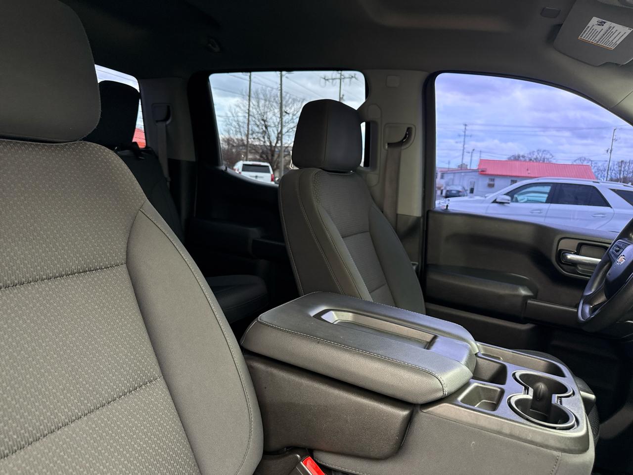 Chevrolet Silverado 1500 2WD Crew Cab 157" Custom 2020