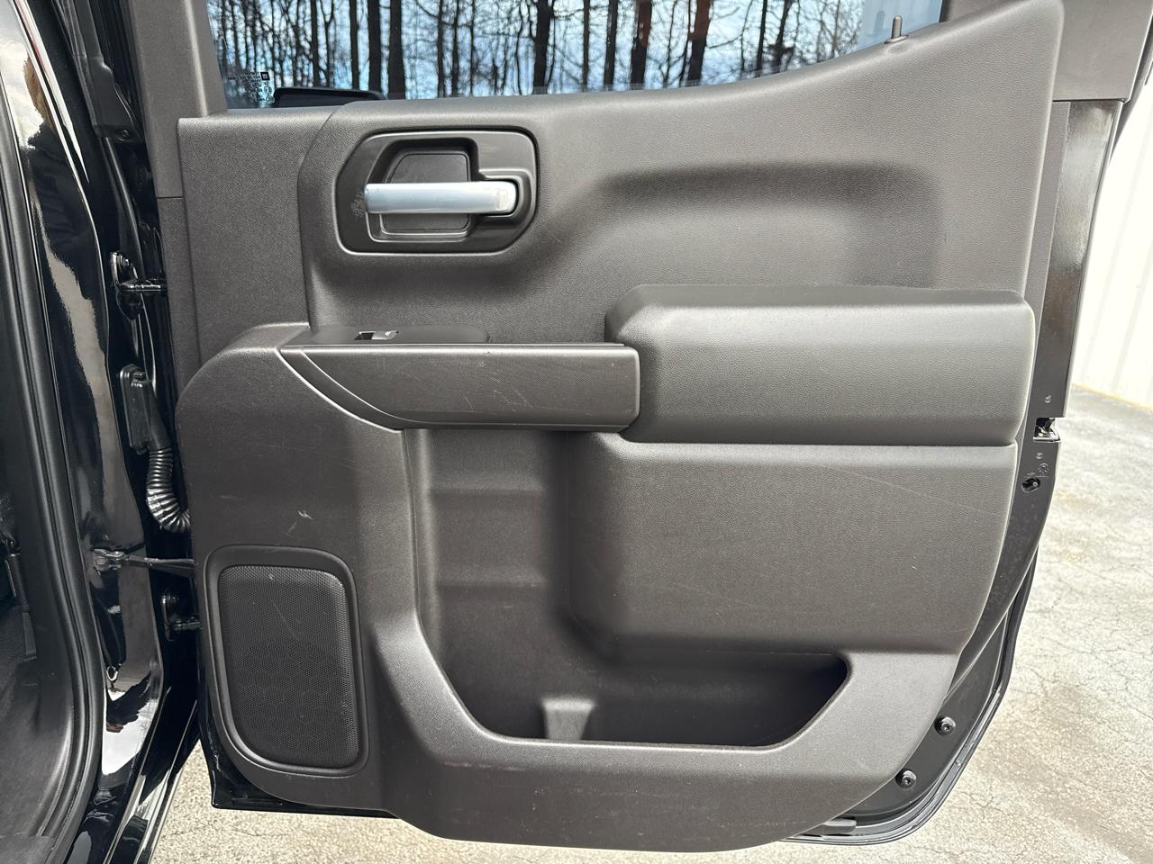 Chevrolet Silverado 1500 2WD Crew Cab 157" Custom 2020