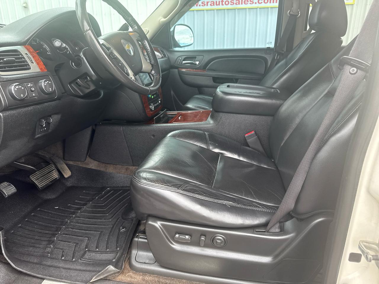 Chevrolet Suburban 4WD 4dr 1500 LTZ 2010