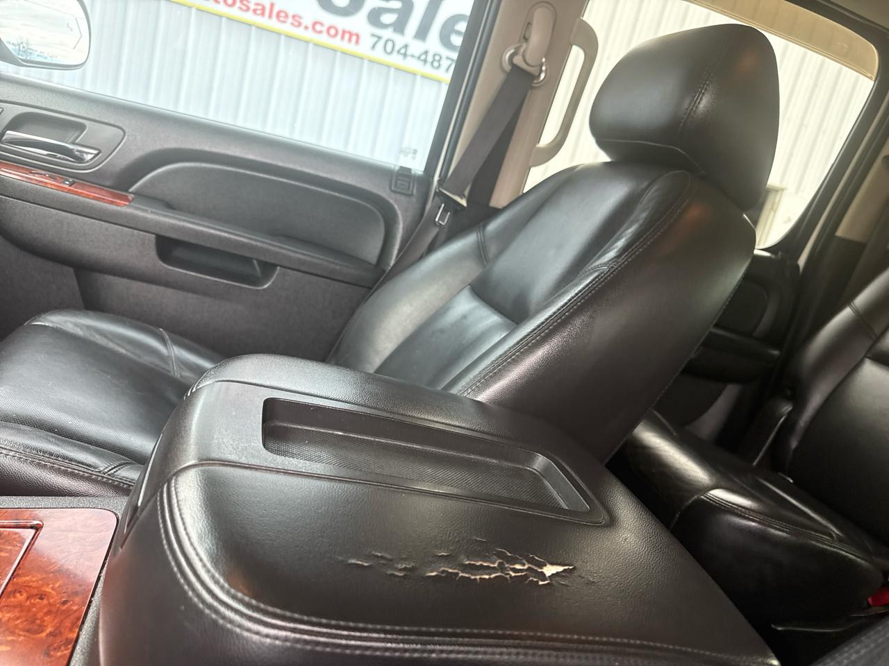 Chevrolet Suburban 4WD 4dr 1500 LTZ 2010