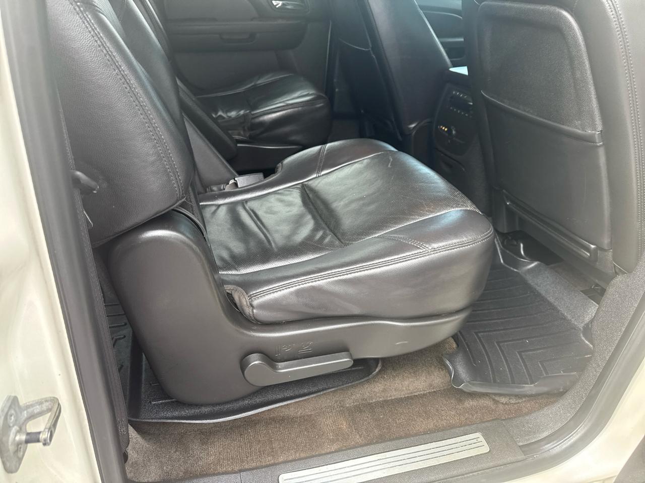 Chevrolet Suburban 4WD 4dr 1500 LTZ 2010