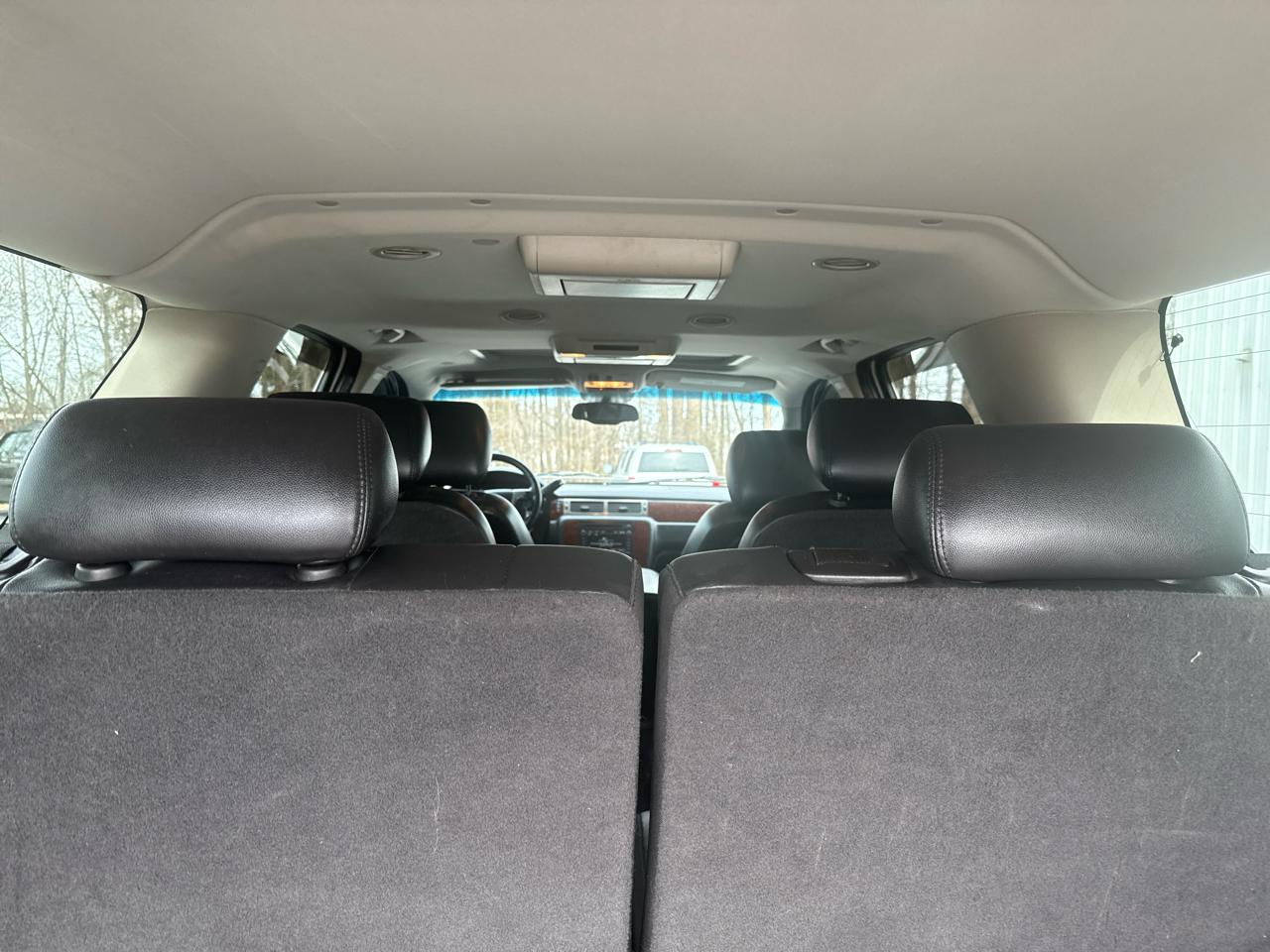 Chevrolet Suburban 4WD 4dr 1500 LTZ 2010