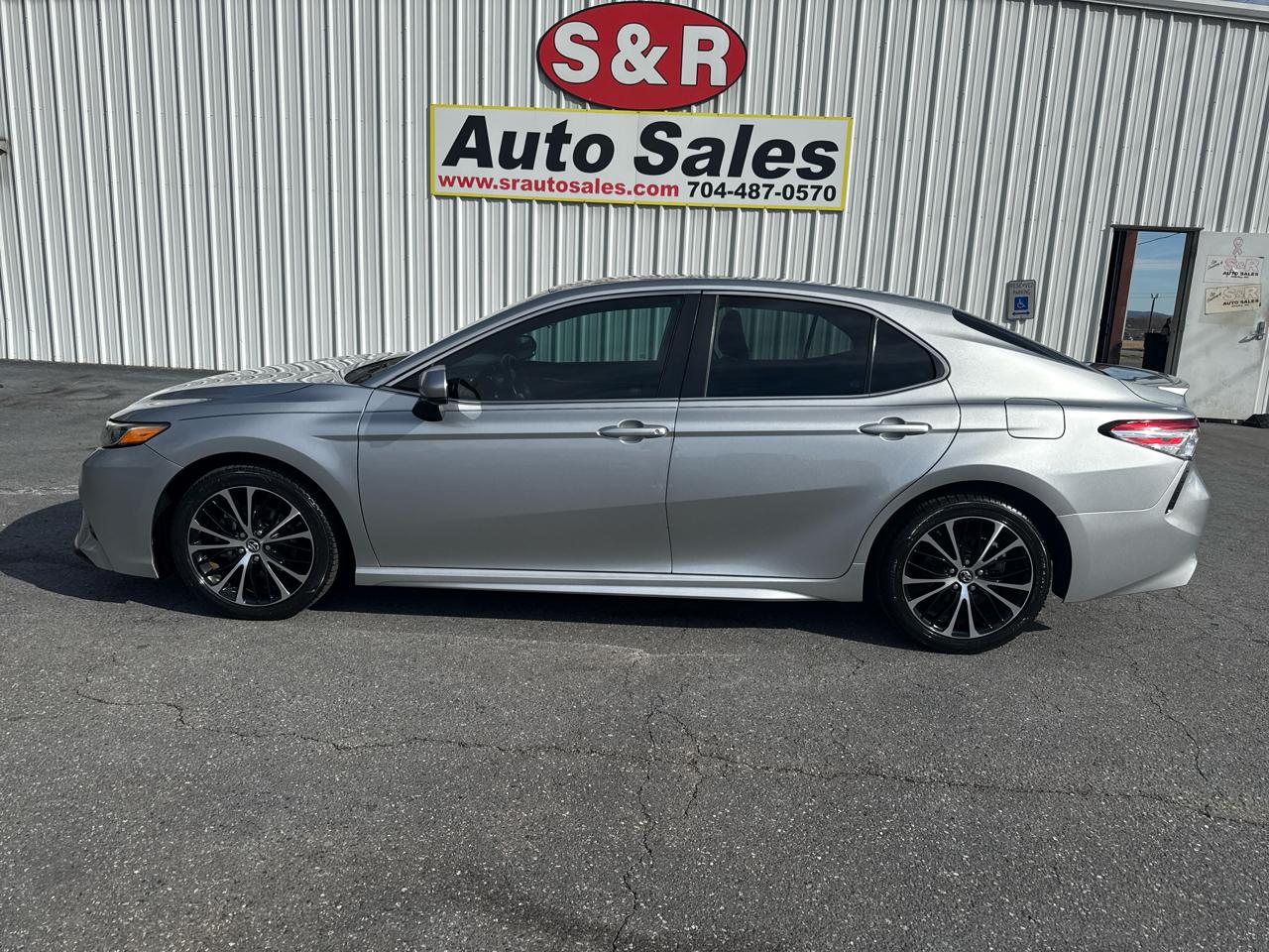 Toyota Camry XLE Auto (Natl) 2018