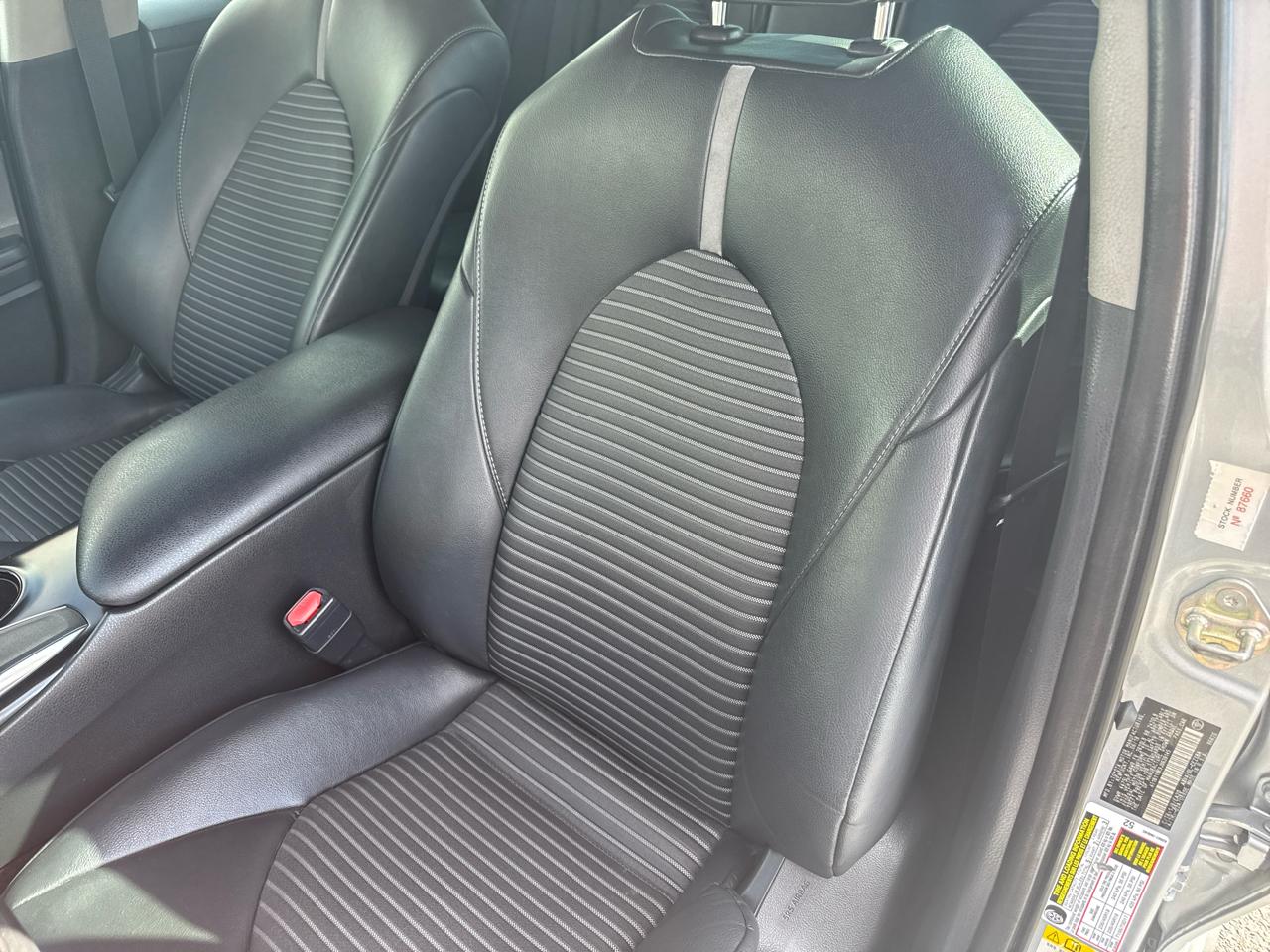 Toyota Camry XLE Auto (Natl) 2018