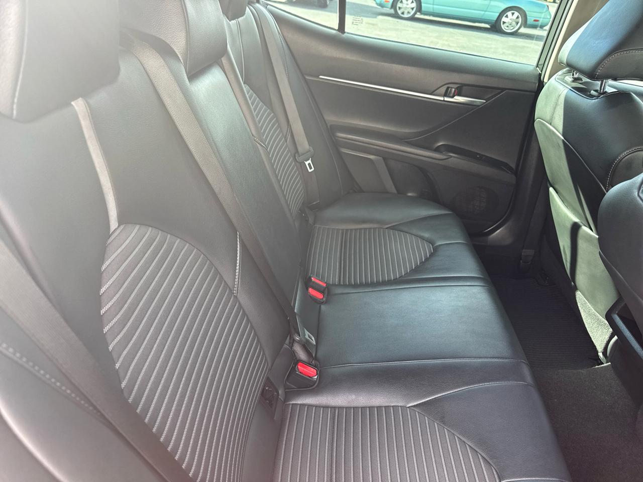 Toyota Camry XLE Auto (Natl) 2018