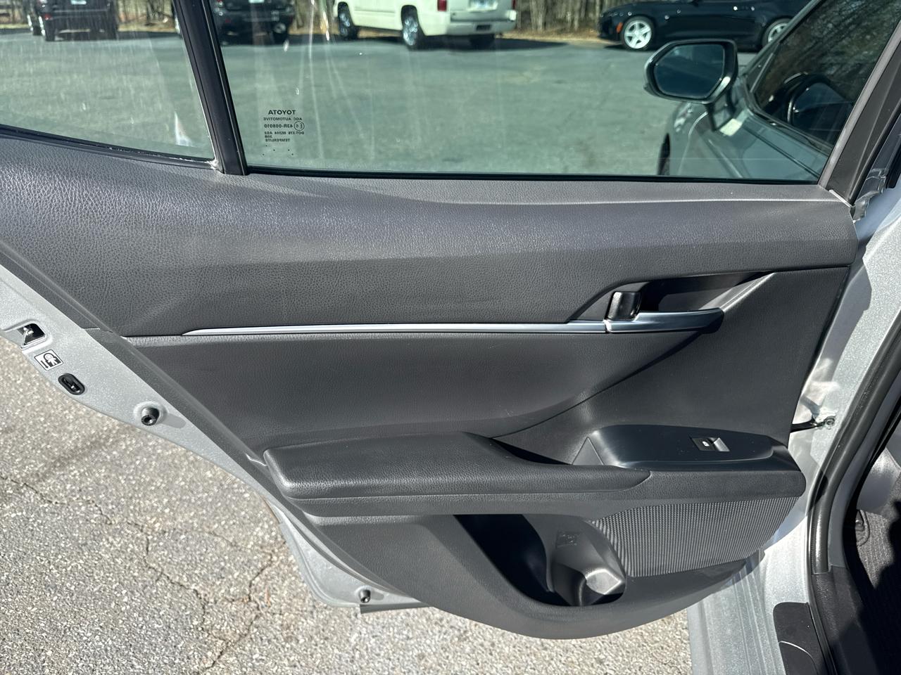 Toyota Camry XLE Auto (Natl) 2018