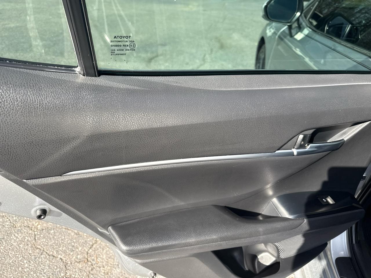 Toyota Camry XLE Auto (Natl) 2018