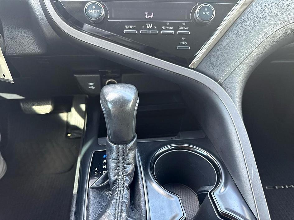 Toyota Camry XLE Auto (Natl) 2018