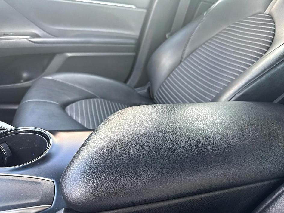 Toyota Camry XLE Auto (Natl) 2018