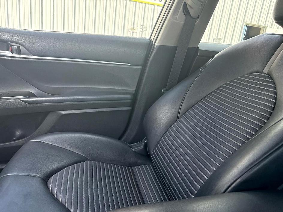 Toyota Camry XLE Auto (Natl) 2018