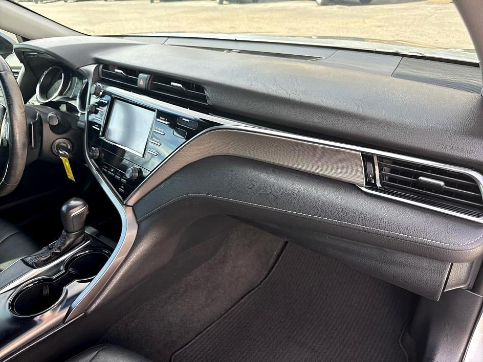 Toyota Camry XLE Auto (Natl) 2018