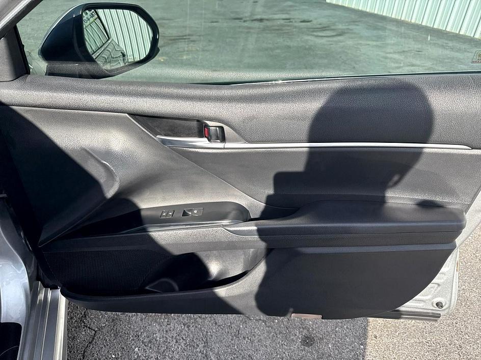 Toyota Camry XLE Auto (Natl) 2018