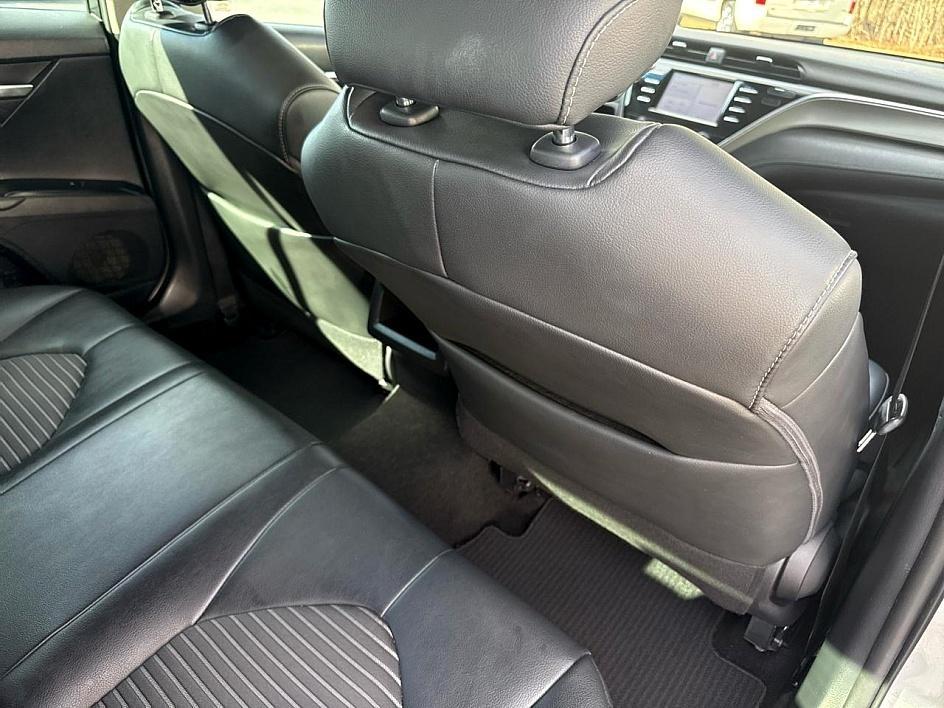 Toyota Camry XLE Auto (Natl) 2018