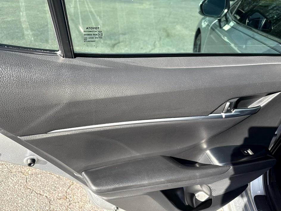 Toyota Camry XLE Auto (Natl) 2018