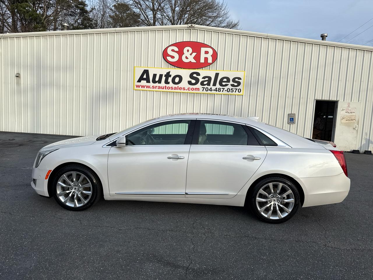 2016 Cadillac XTS 4dr Sdn Luxury Collection FWD