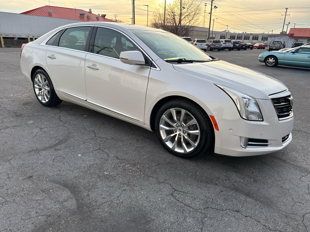 Cadillac XTS 4dr Sdn Luxury Collection FWD 2016
