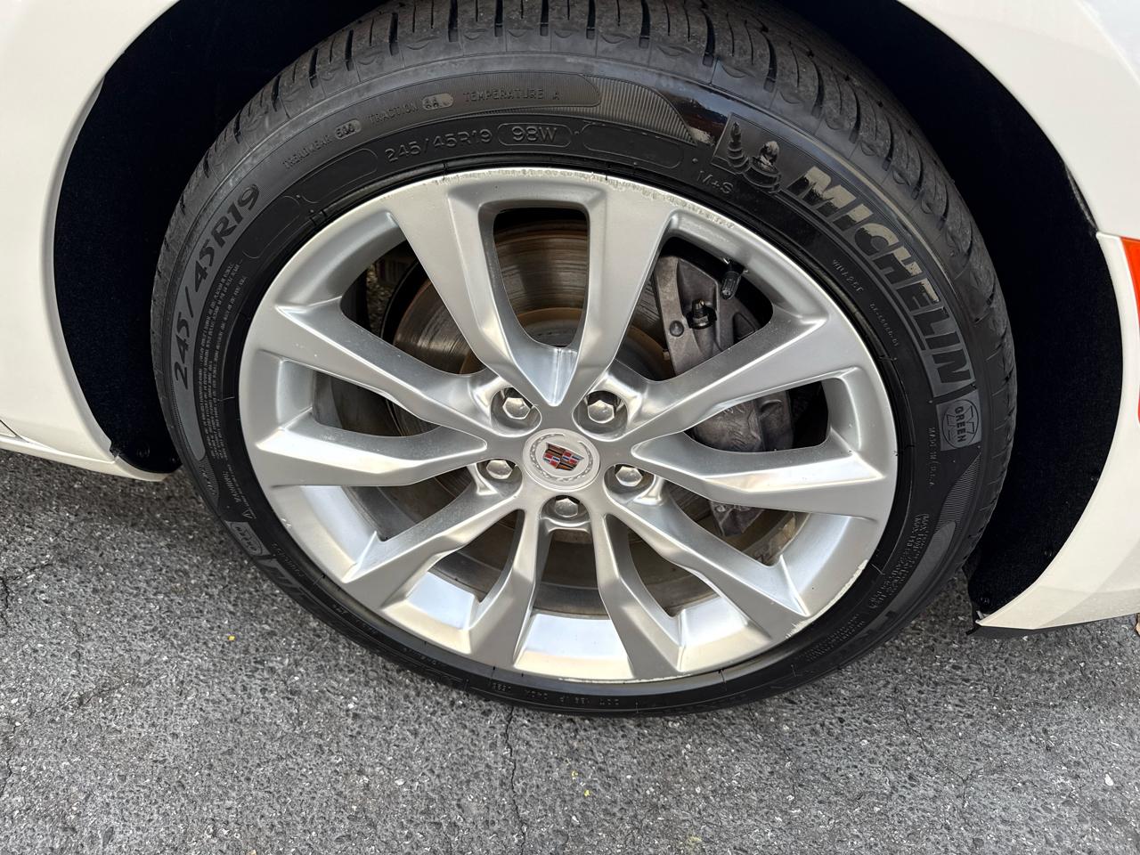 Cadillac XTS 4dr Sdn Luxury Collection FWD 2016