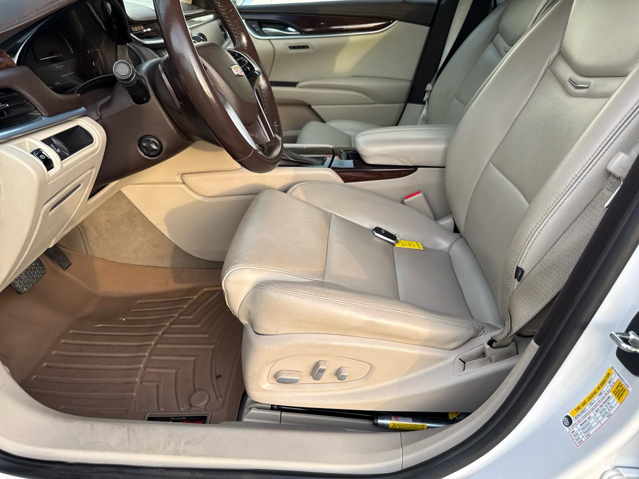 Cadillac XTS 4dr Sdn Luxury Collection FWD 2016