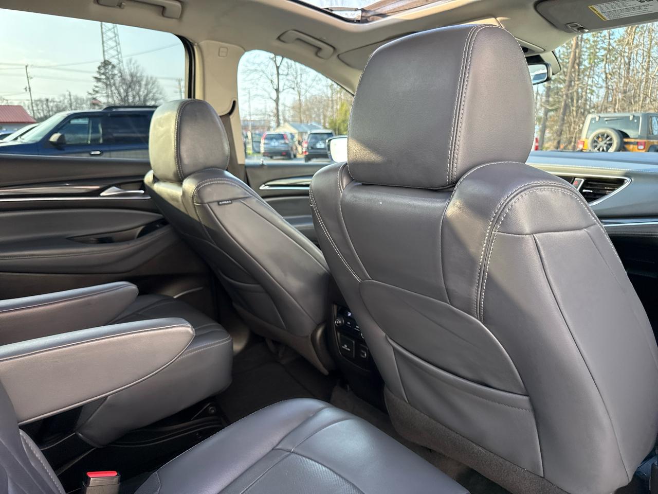 Buick Enclave AWD 4dr Essence 2019