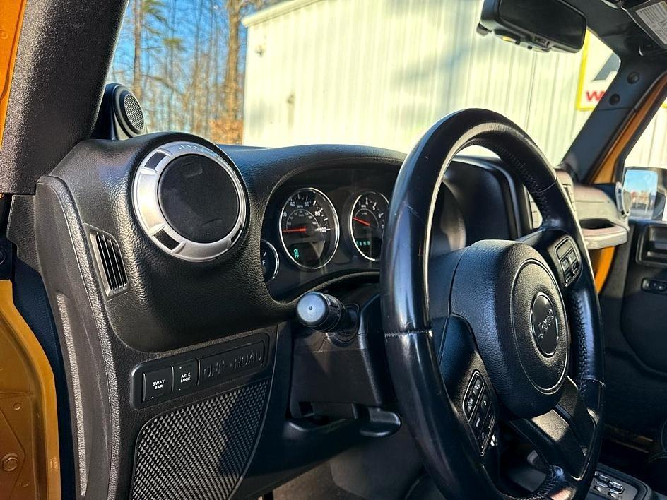 Jeep Wrangler Unlimited 4WD 4dr Rubicon 2014