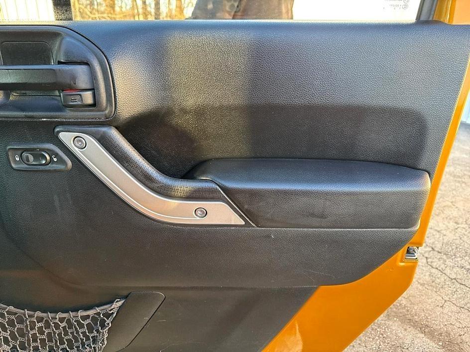 Jeep Wrangler Unlimited 4WD 4dr Rubicon 2014