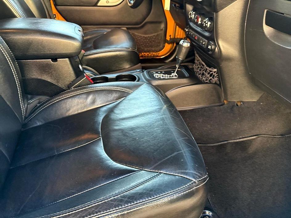 Jeep Wrangler Unlimited 4WD 4dr Rubicon 2014