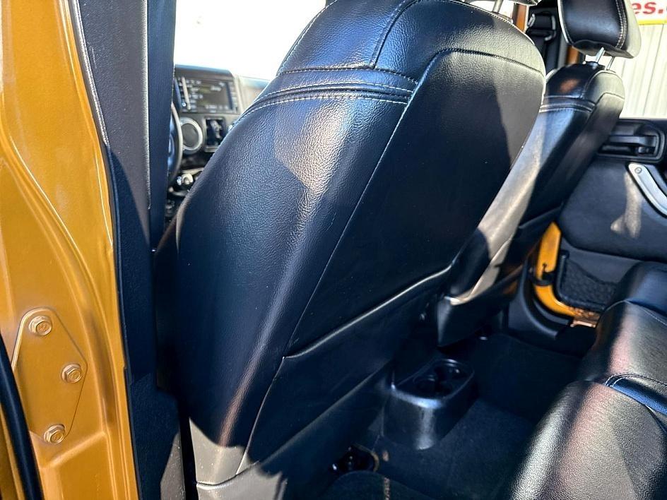 Jeep Wrangler Unlimited 4WD 4dr Rubicon 2014