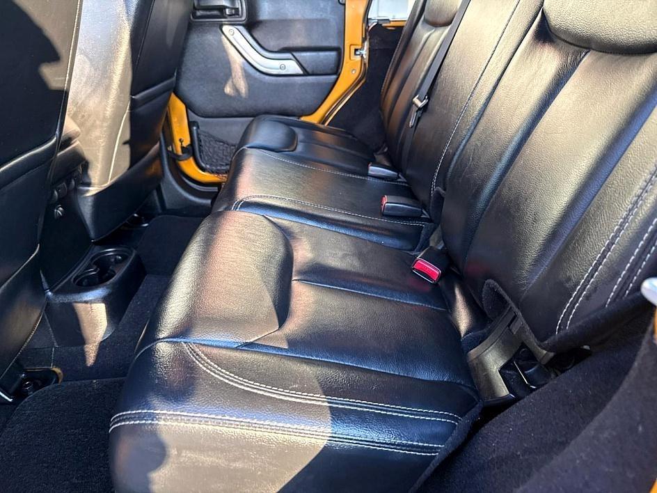 Jeep Wrangler Unlimited 4WD 4dr Rubicon 2014