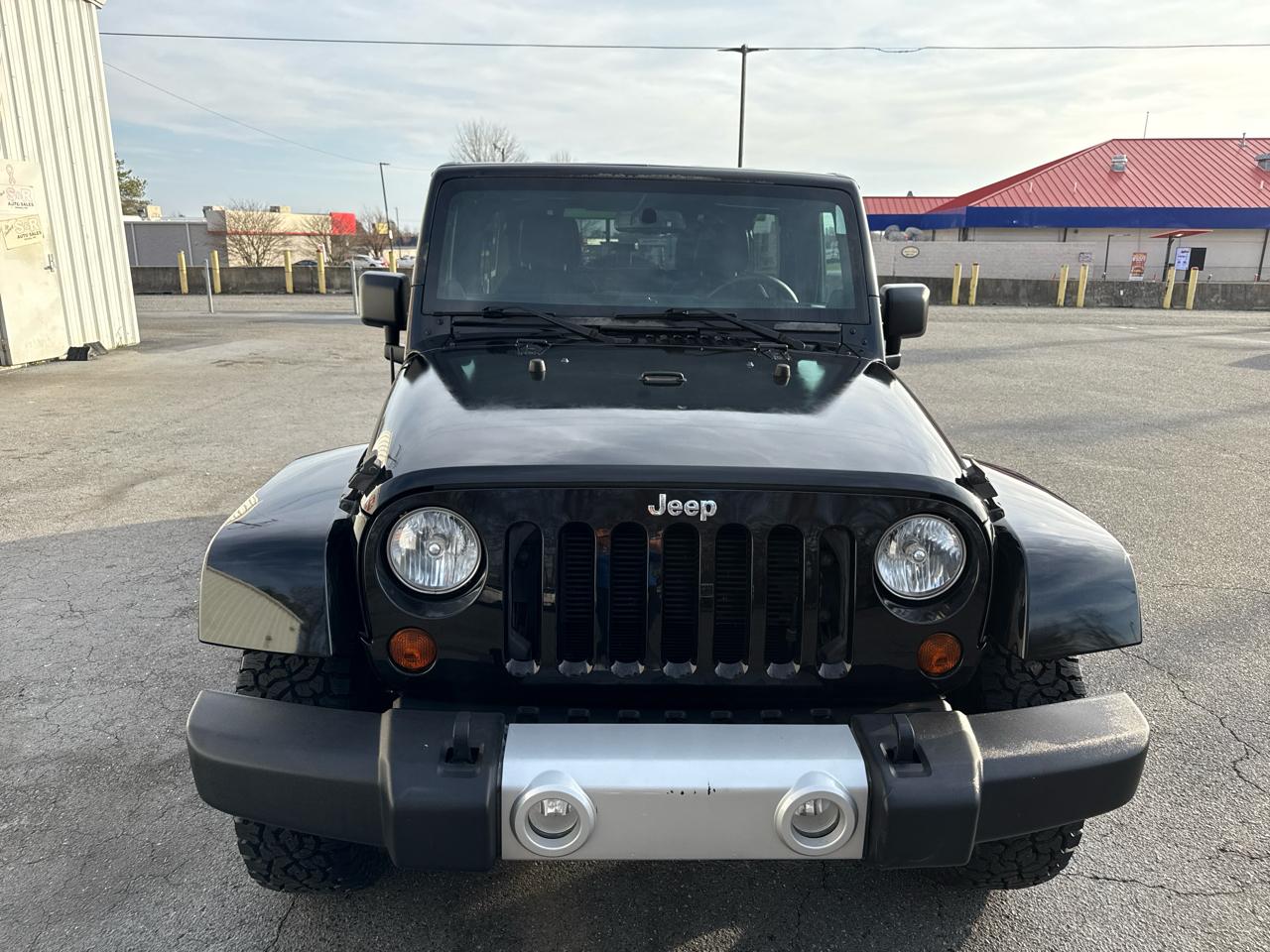 Jeep Wrangler Unlimited 4WD 4dr Sahara 2013