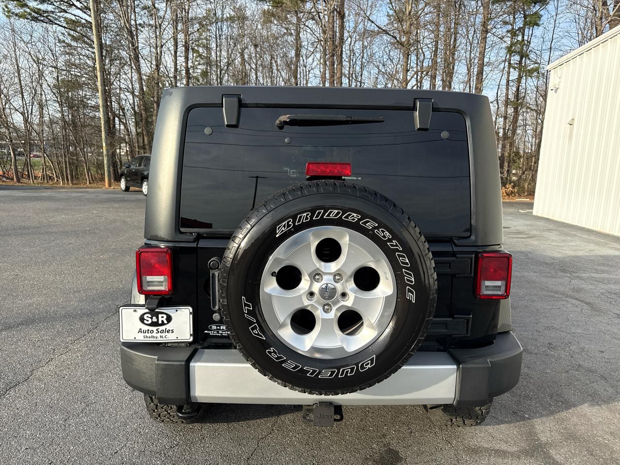 Jeep Wrangler Unlimited 4WD 4dr Sahara 2013